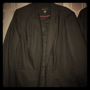 PLUS SIZE SUIT JACKET